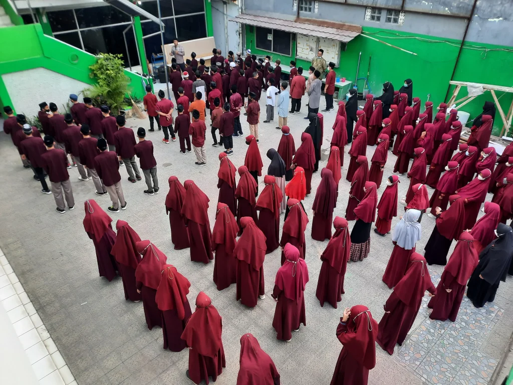 Murid murid sekolah tahfidz durrotul ummah
